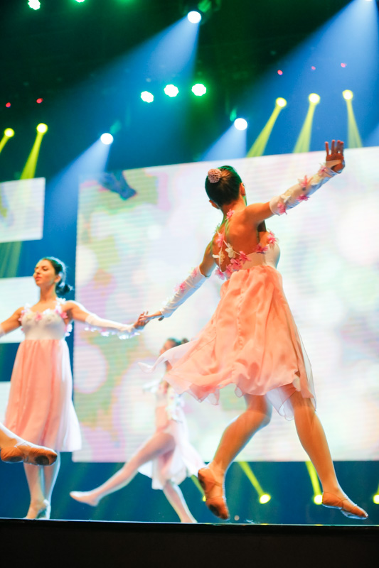 Tribe Dance Hold Your Dream 